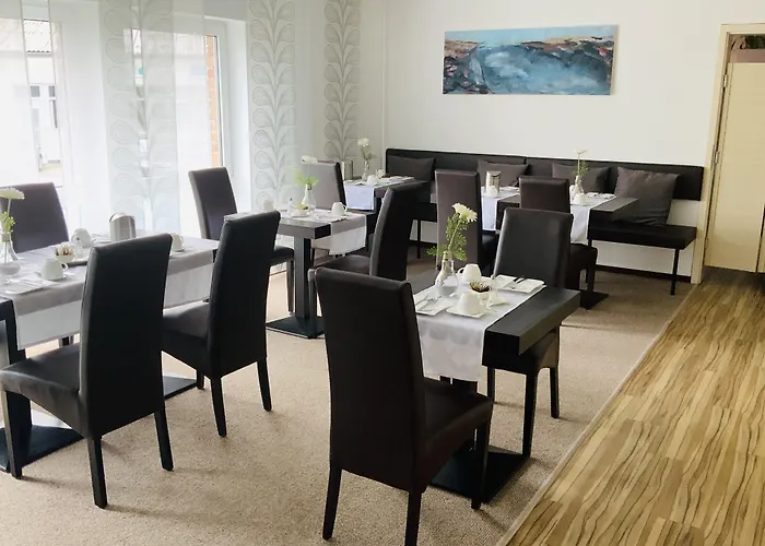 Designhotel Im Südfeld 4*